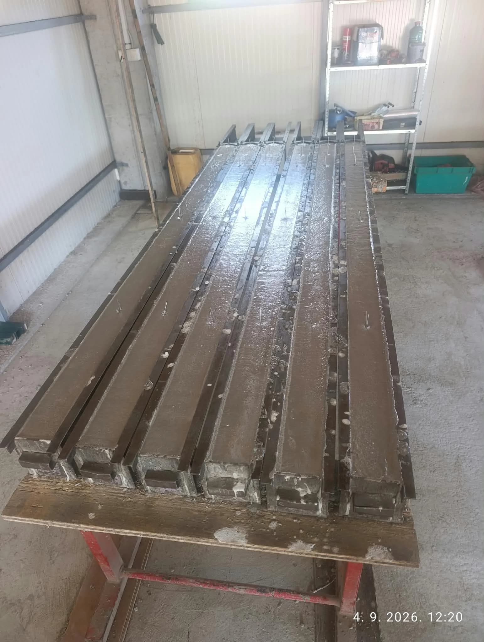 Kalupi za izlivanje betonskih stubova u pogonu VIP BETON